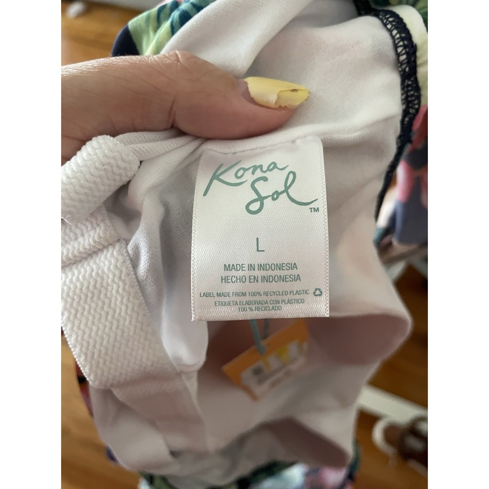 Kona Sol Navy Tropical Floral Tank Top - Picture 5 of 6